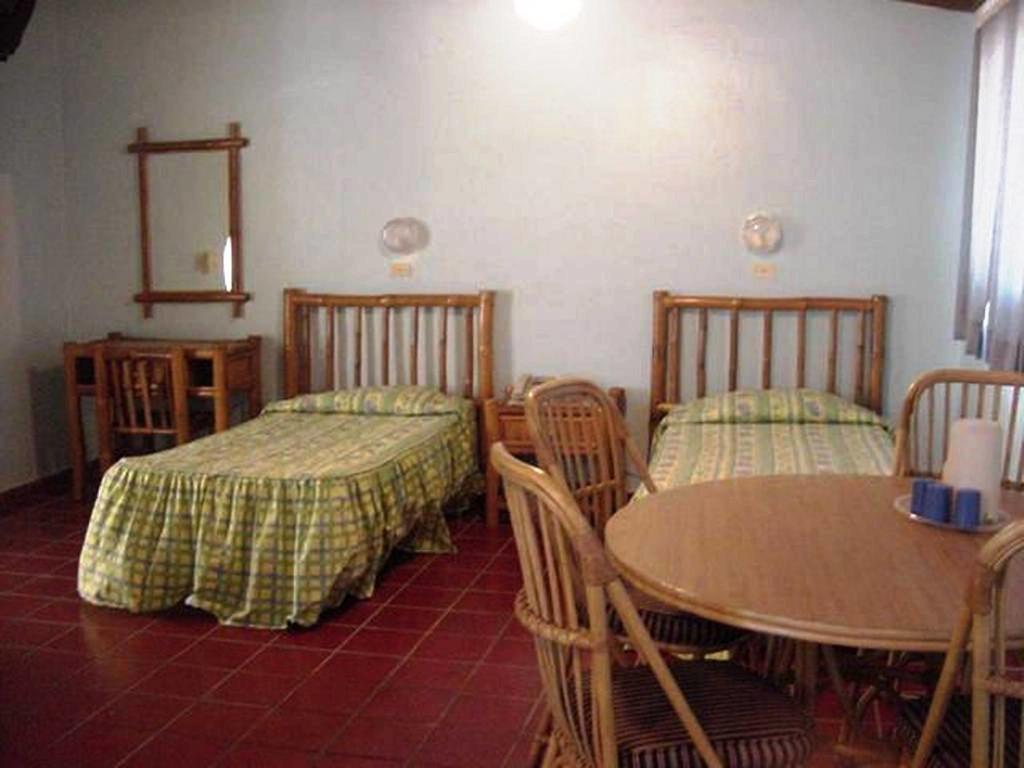 Hotel Caribe Barahona Eksteriør bilde