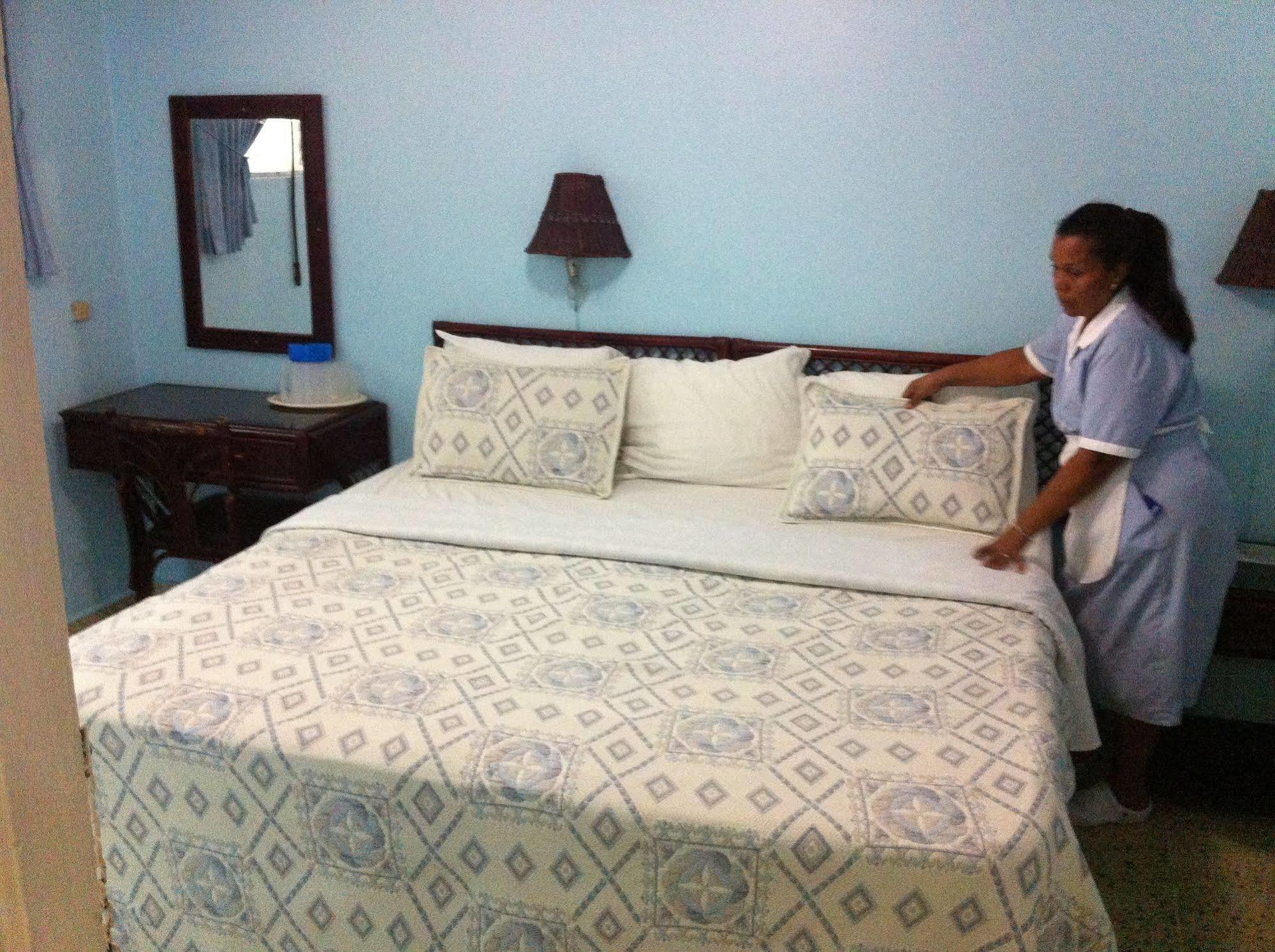 Hotel Caribe Barahona Eksteriør bilde