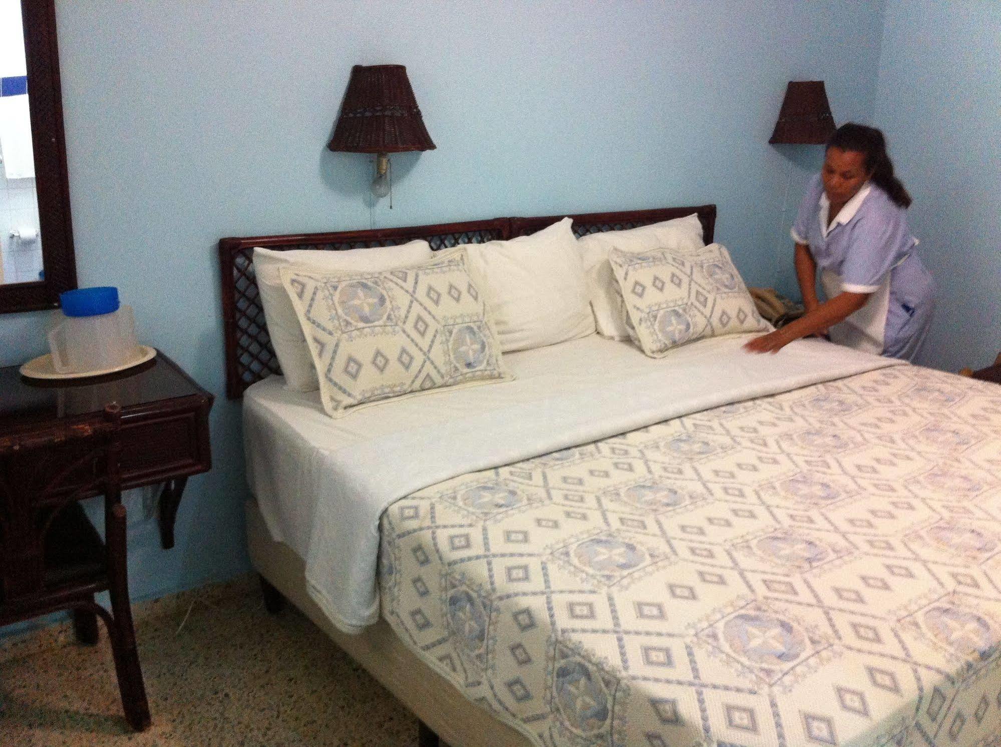 Hotel Caribe Barahona Eksteriør bilde
