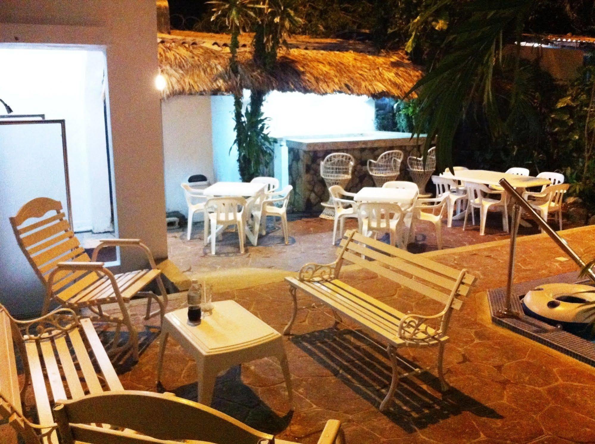 Hotel Caribe Barahona Eksteriør bilde